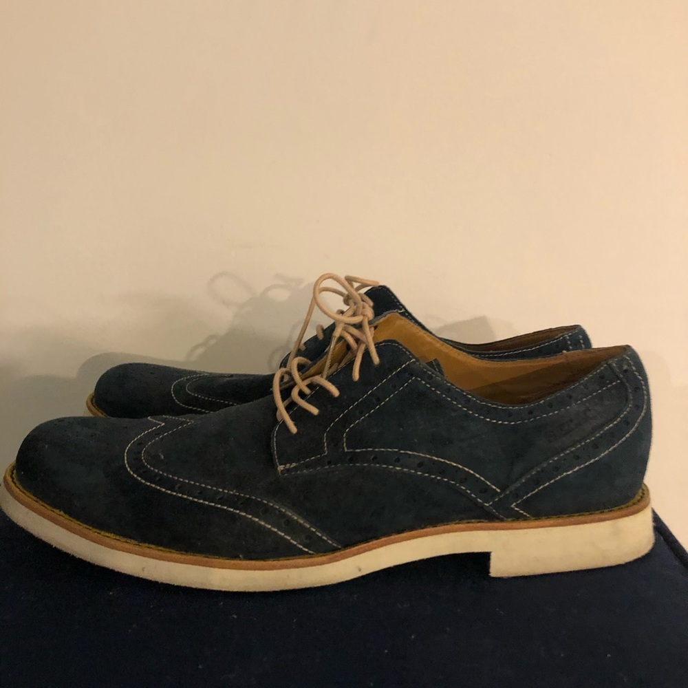 Sebago Suede Wingtips - Picture 4 of 5